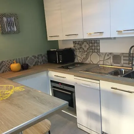 13 Avenue Windsor * Cannes